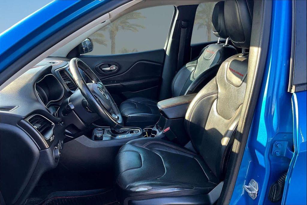 used 2019 Jeep Cherokee car