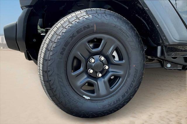 new 2025 Jeep Wrangler car, priced at $41,045