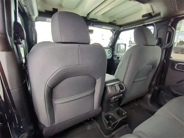 new 2025 Jeep Gladiator car, priced at $46,037