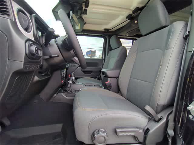 new 2025 Jeep Gladiator car, priced at $46,037