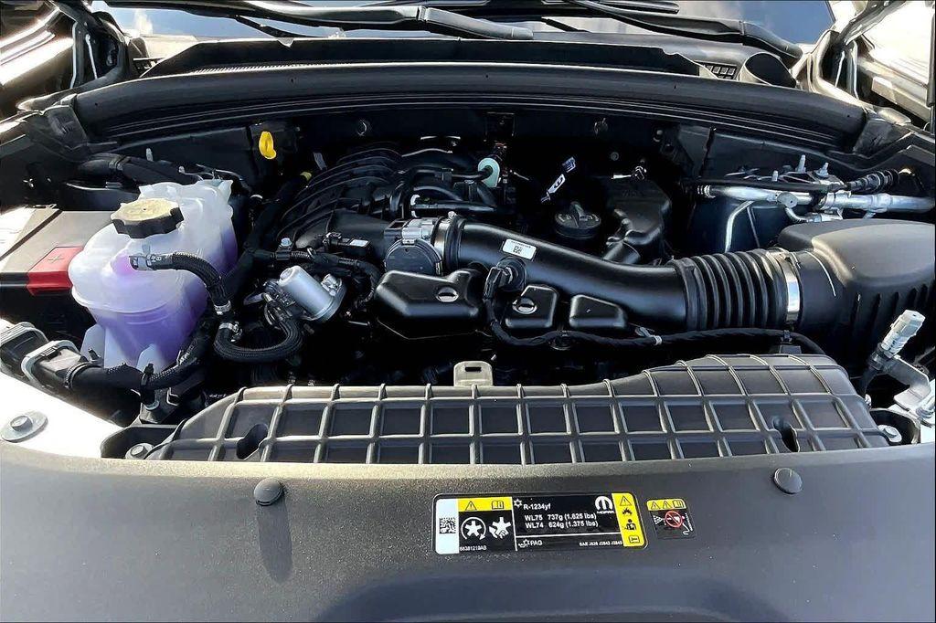 new 2025 Jeep Grand Cherokee car, priced at $48,053