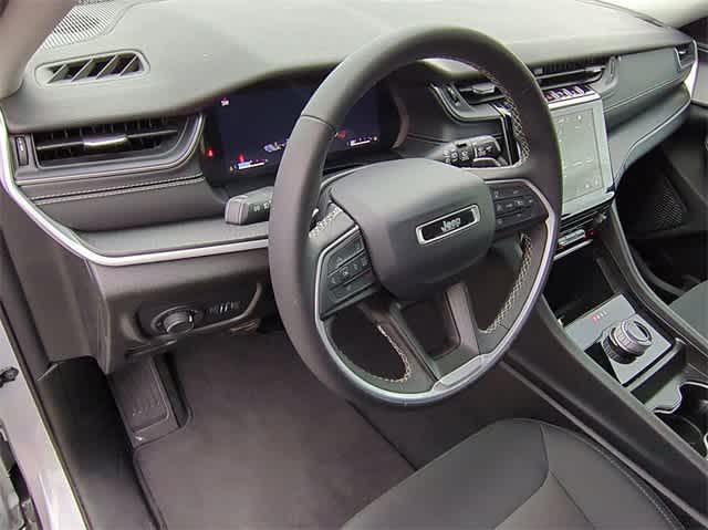 used 2024 Jeep Grand Cherokee car, priced at $33,492