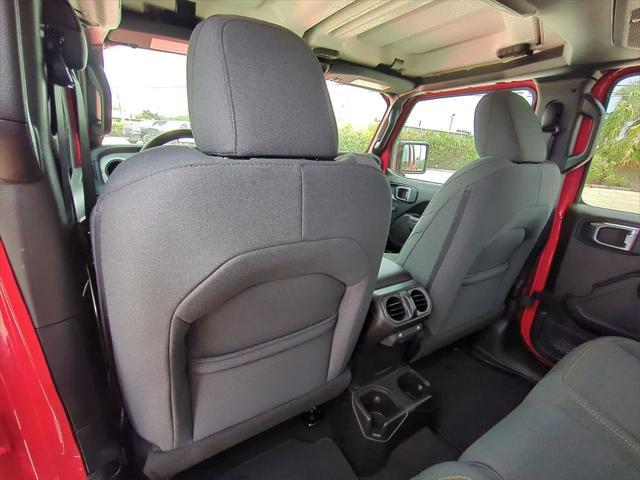 new 2025 Jeep Gladiator car, priced at $43,180