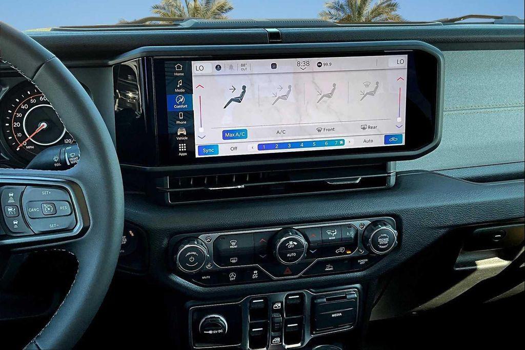 new 2025 Jeep Gladiator car, priced at $44,732