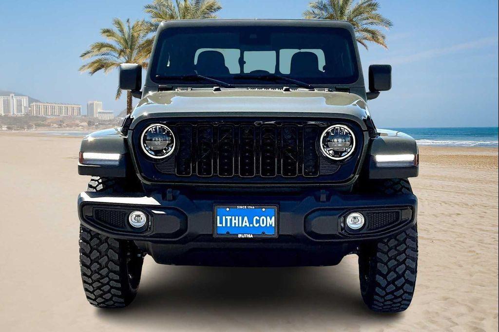 new 2025 Jeep Gladiator car, priced at $44,732