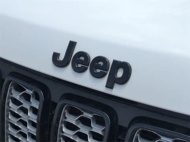 used 2022 Jeep Grand Cherokee car, priced at $21,408