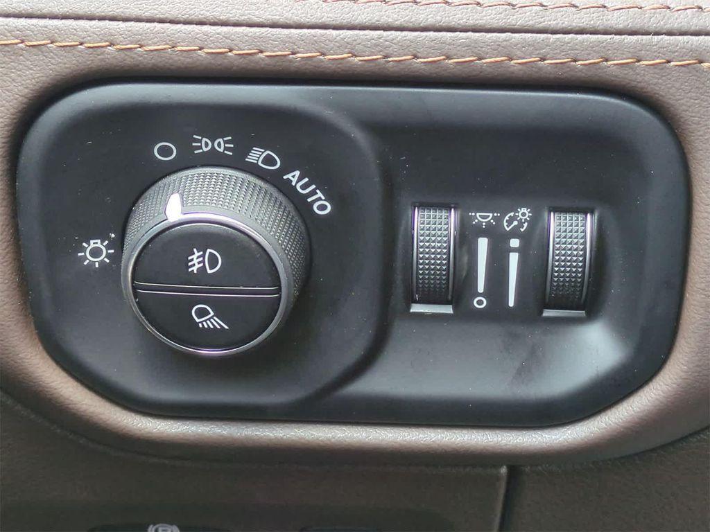 new 2025 Ram 1500 car, priced at $71,042