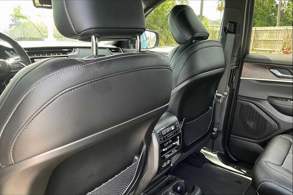 new 2025 Jeep Grand Cherokee L car, priced at $48,392