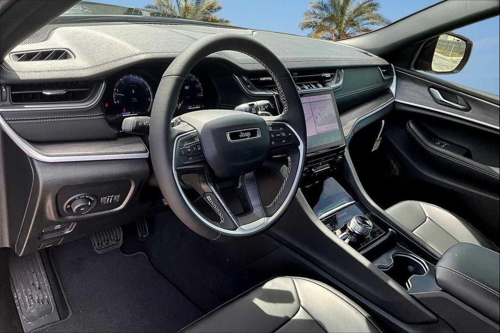 new 2025 Jeep Grand Cherokee L car, priced at $48,392