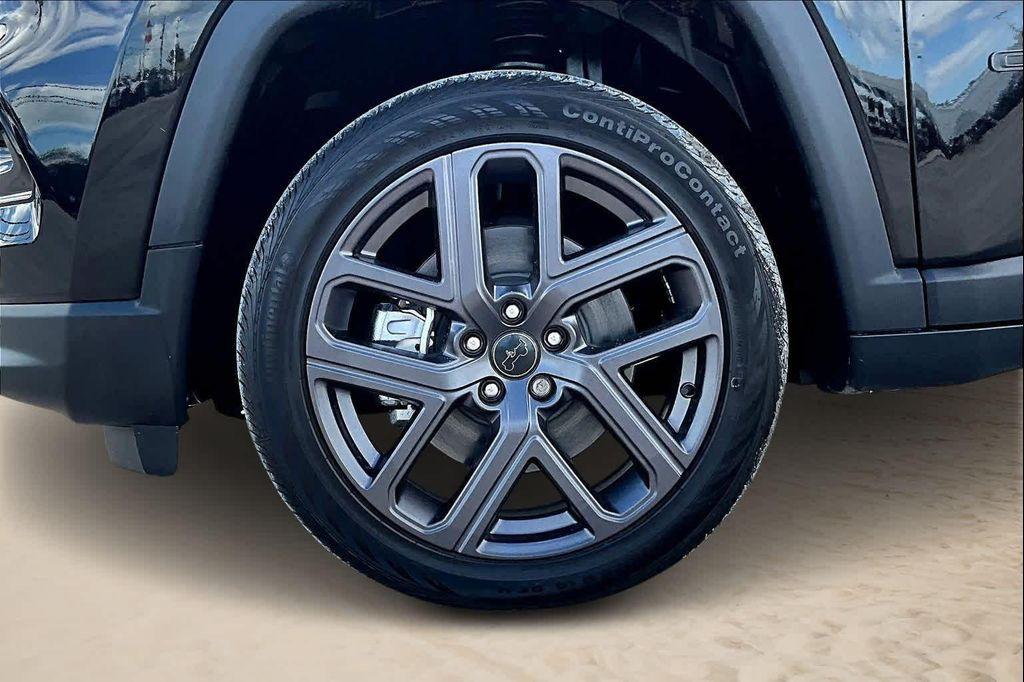 new 2026 Jeep Compass car, priced at $35,120