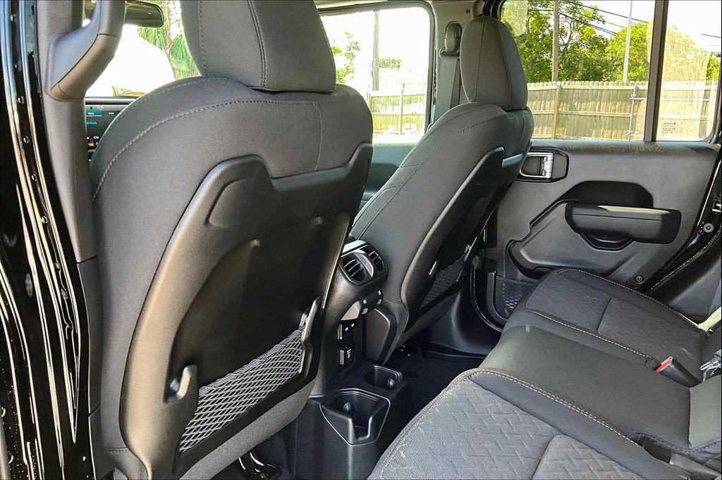 new 2025 Jeep Gladiator car, priced at $48,569