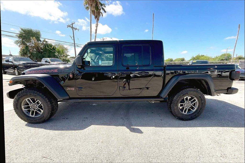 new 2025 Jeep Gladiator car, priced at $48,569