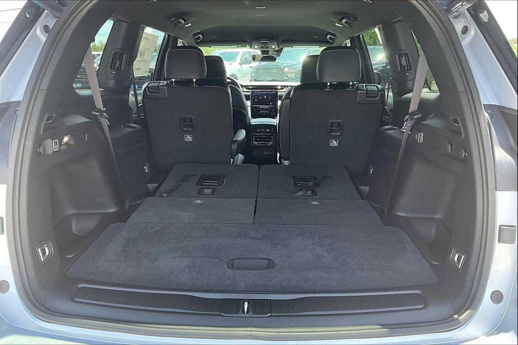 new 2025 Jeep Grand Cherokee L car, priced at $48,392