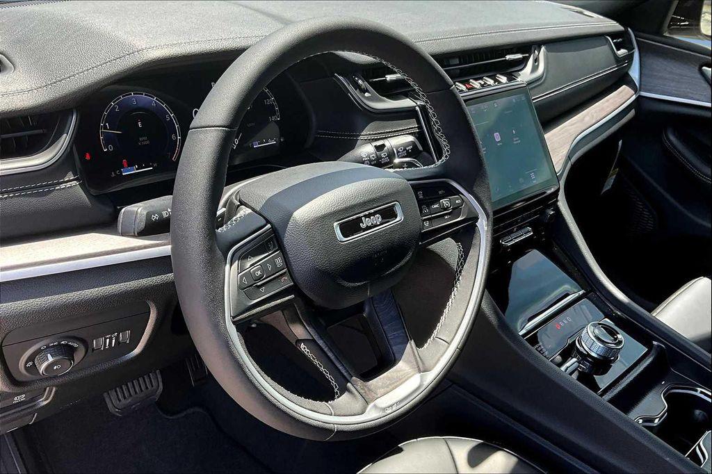 new 2025 Jeep Grand Cherokee L car, priced at $48,392