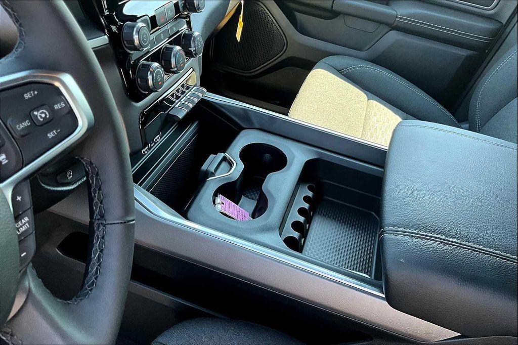 new 2025 Ram 1500 car, priced at $43,678