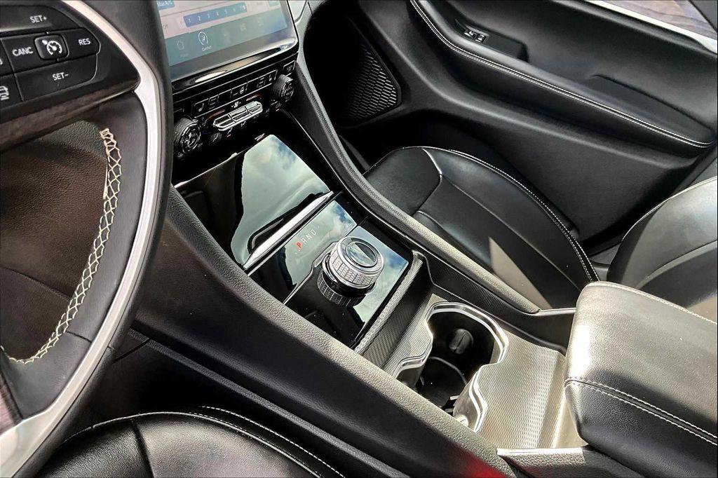 used 2024 Jeep Grand Cherokee car, priced at $32,366