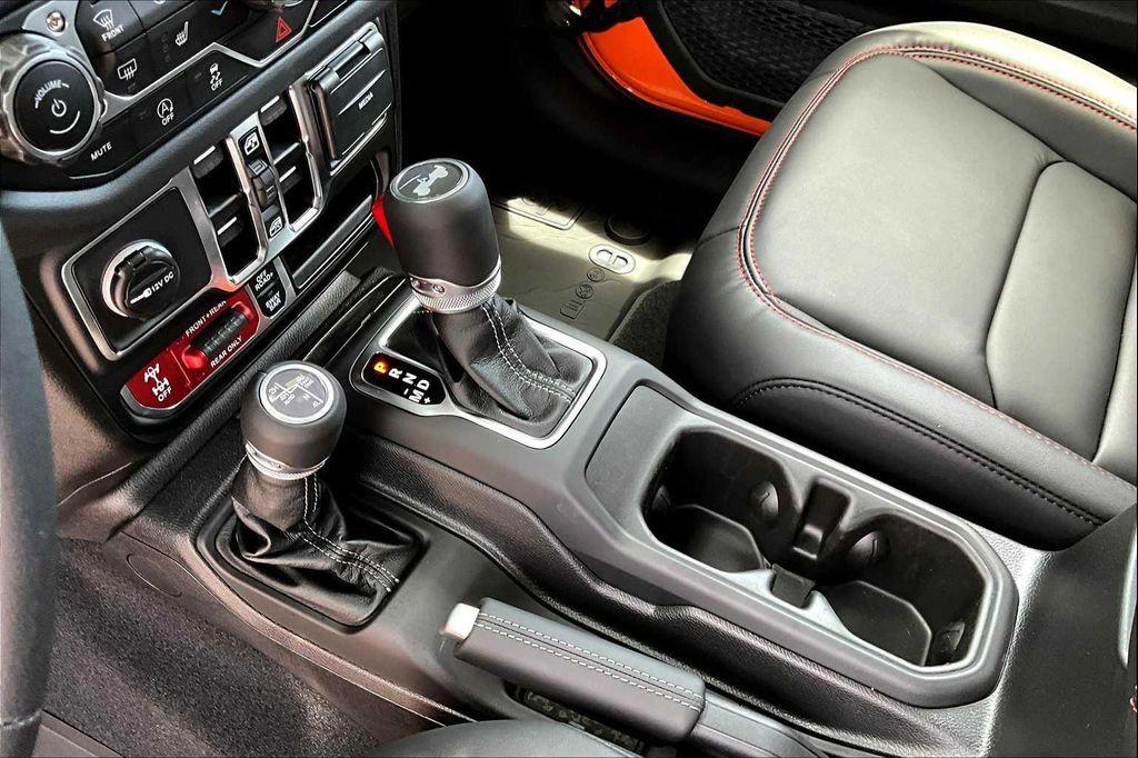 new 2025 Jeep Wrangler car, priced at $69,242