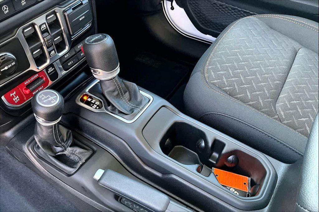 new 2026 Jeep Gladiator car, priced at $54,890