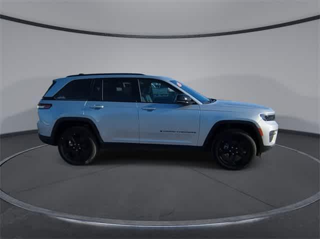 new 2024 Jeep Grand Cherokee car, priced at $40,796