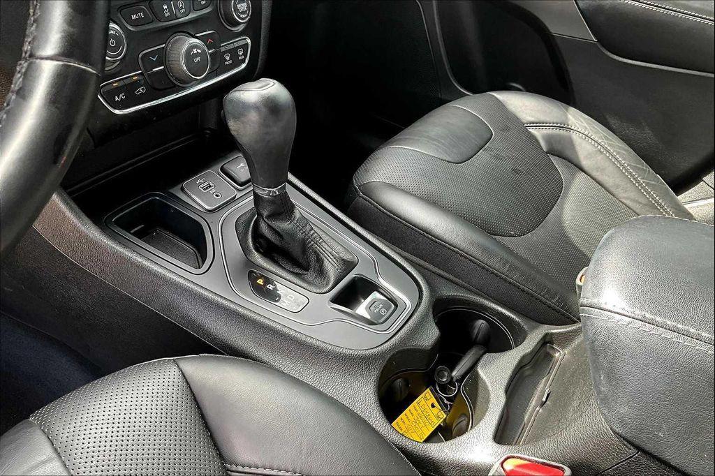 used 2020 Jeep Cherokee car, priced at $21,666