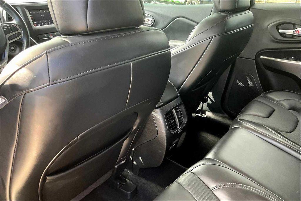 used 2020 Jeep Cherokee car, priced at $21,666