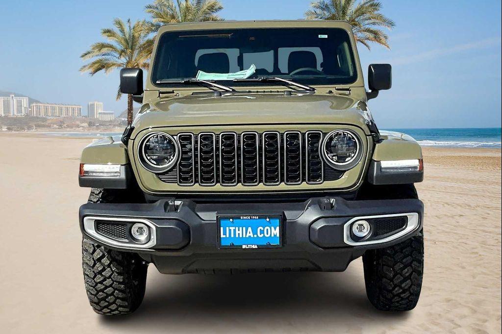 new 2025 Jeep Gladiator car, priced at $45,584