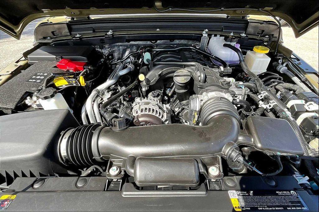 new 2025 Jeep Gladiator car, priced at $45,584