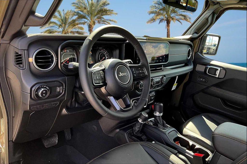 new 2025 Jeep Gladiator car, priced at $45,584