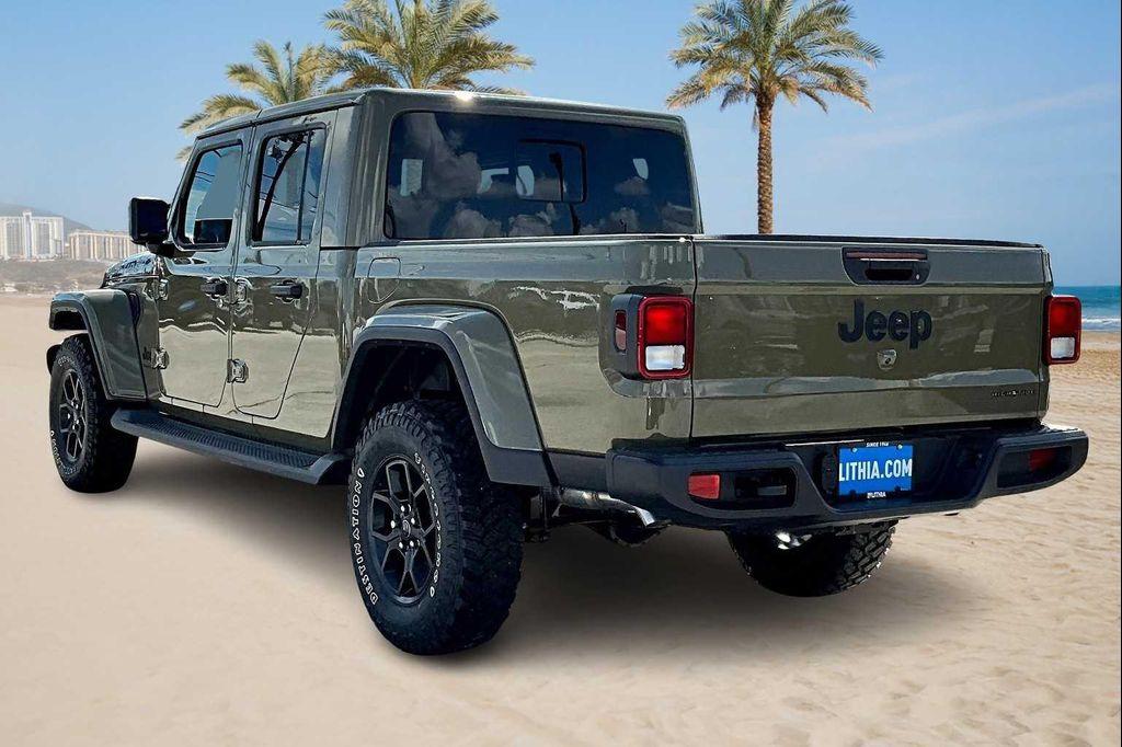 new 2025 Jeep Gladiator car, priced at $45,584