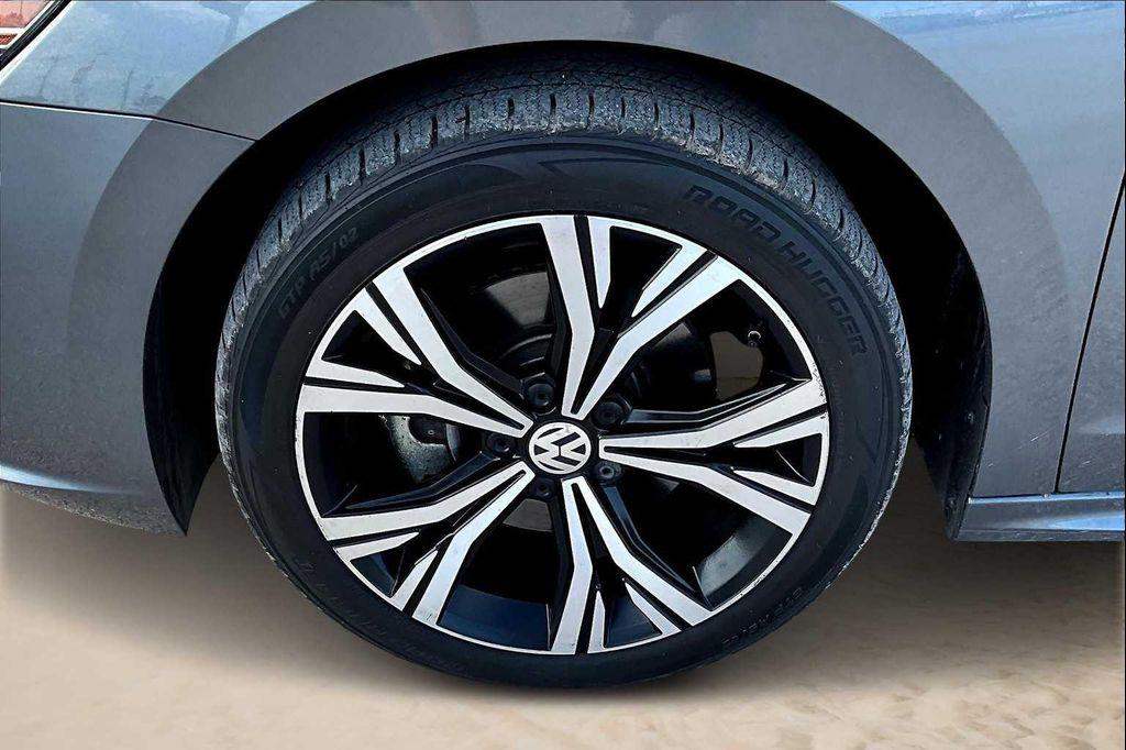 used 2022 Volkswagen Passat car, priced at $14,417