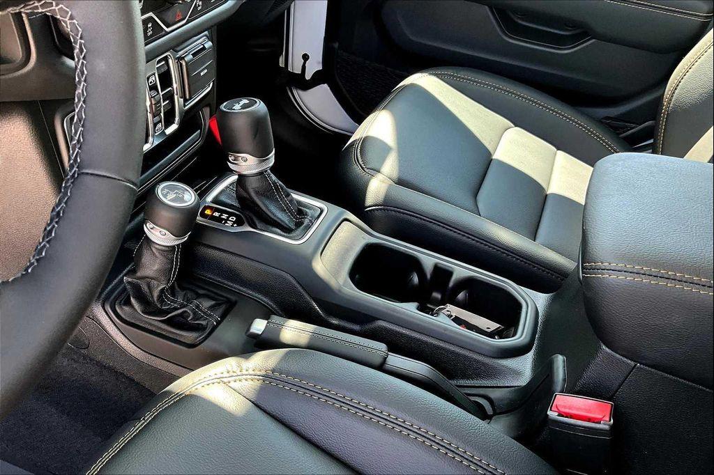 new 2025 Jeep Wrangler car, priced at $53,412