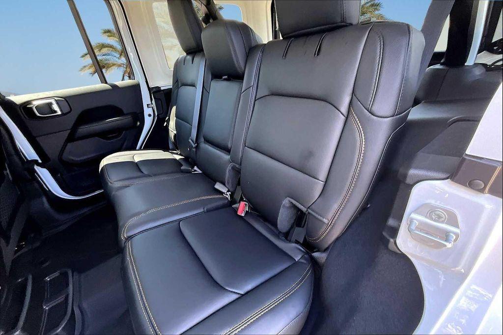 new 2025 Jeep Wrangler car, priced at $53,412