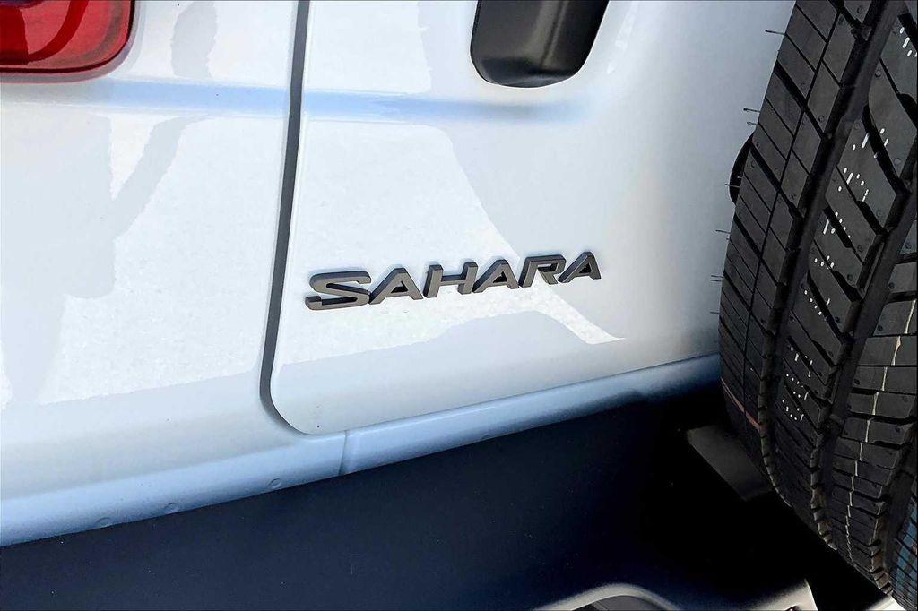 new 2025 Jeep Wrangler car, priced at $53,412