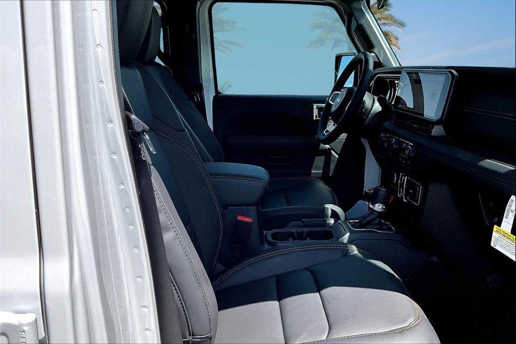 new 2025 Jeep Wrangler car, priced at $53,412