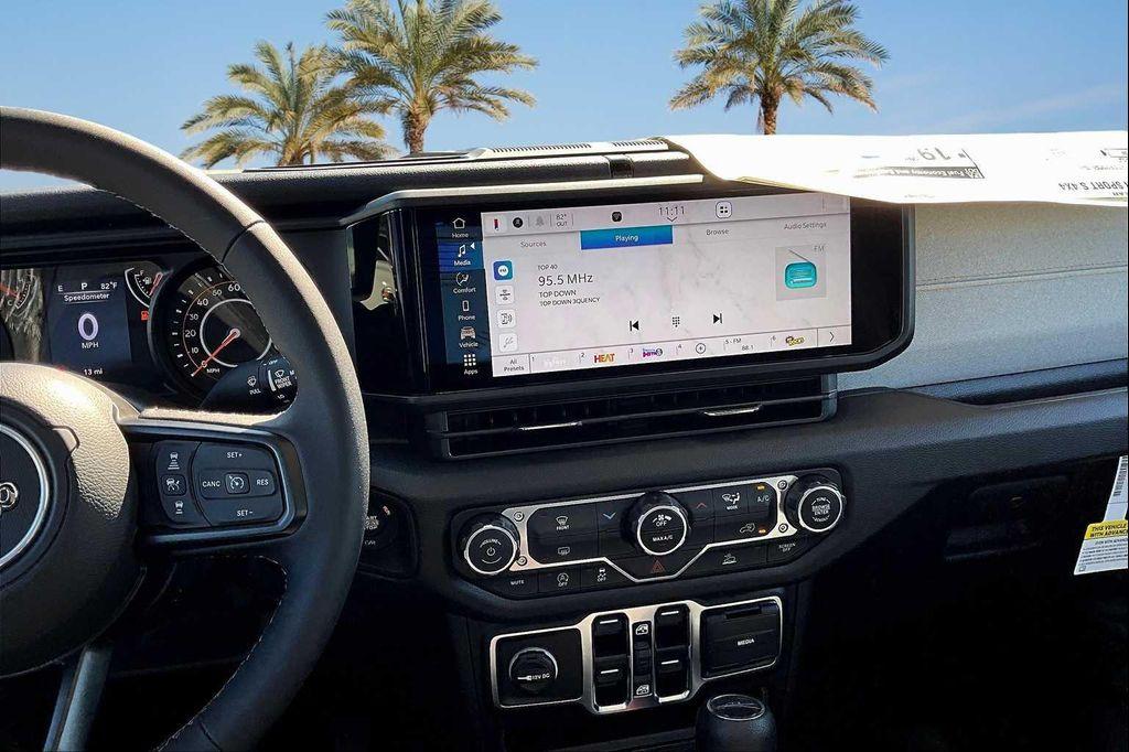 new 2025 Jeep Gladiator car, priced at $43,026