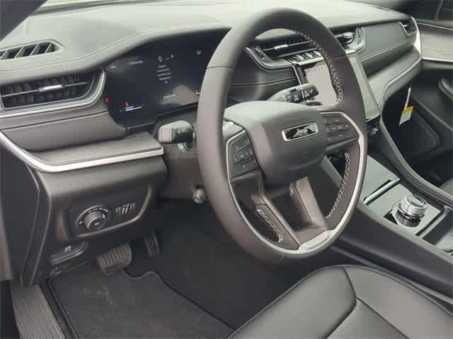 new 2025 Jeep Grand Cherokee L car, priced at $49,556