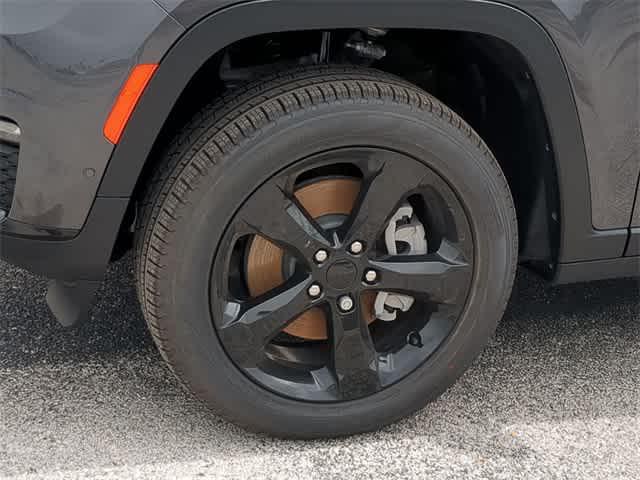 new 2025 Jeep Grand Cherokee L car, priced at $49,556