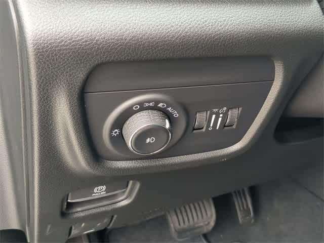 new 2025 Jeep Grand Cherokee L car, priced at $49,556