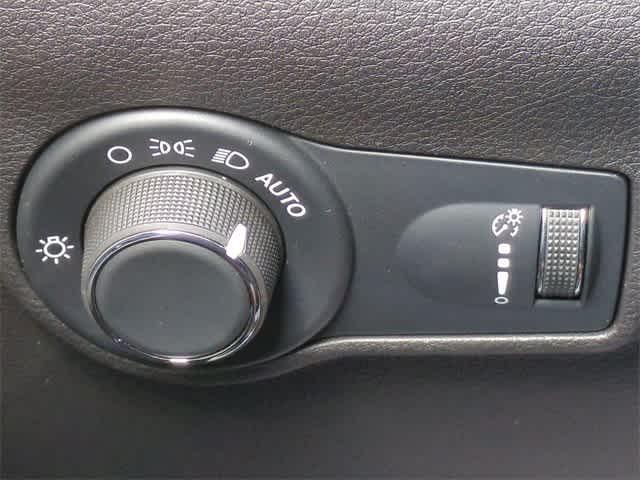 new 2025 Jeep Compass car, priced at $27,590
