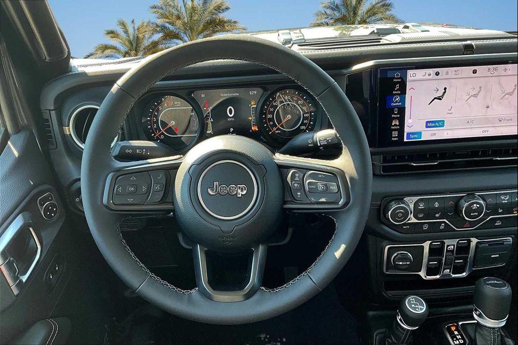 new 2025 Jeep Gladiator car, priced at $45,584