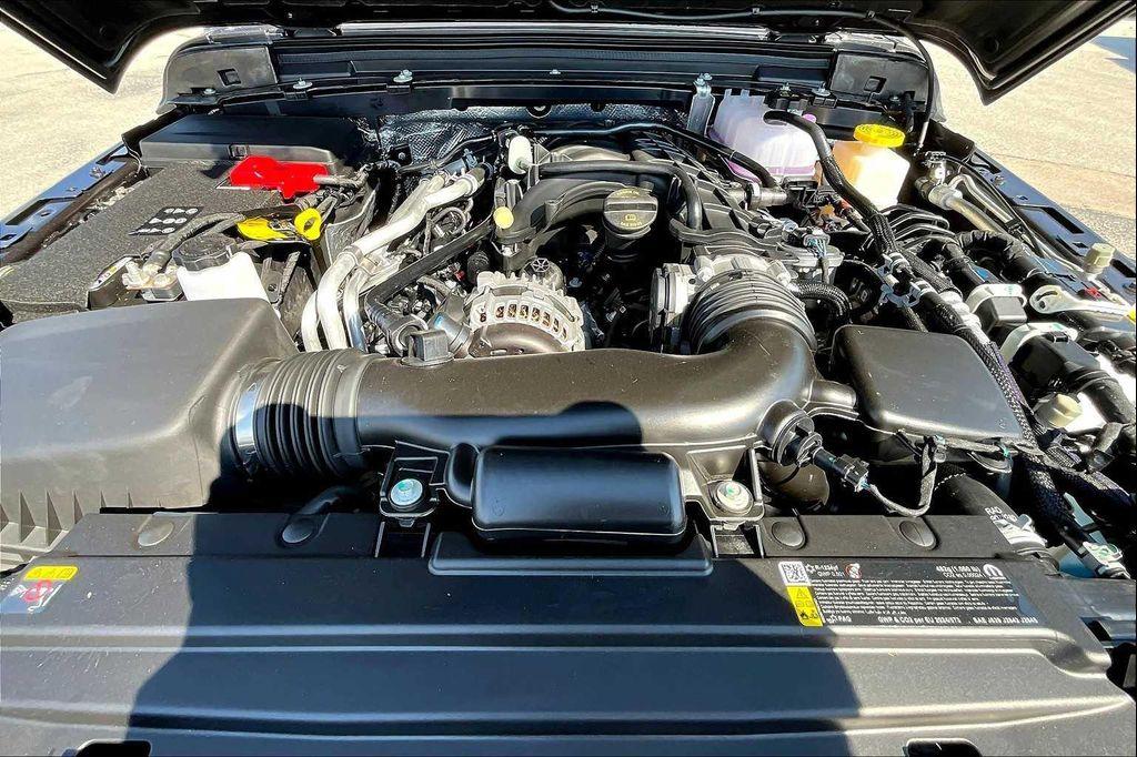 new 2025 Jeep Gladiator car, priced at $45,584