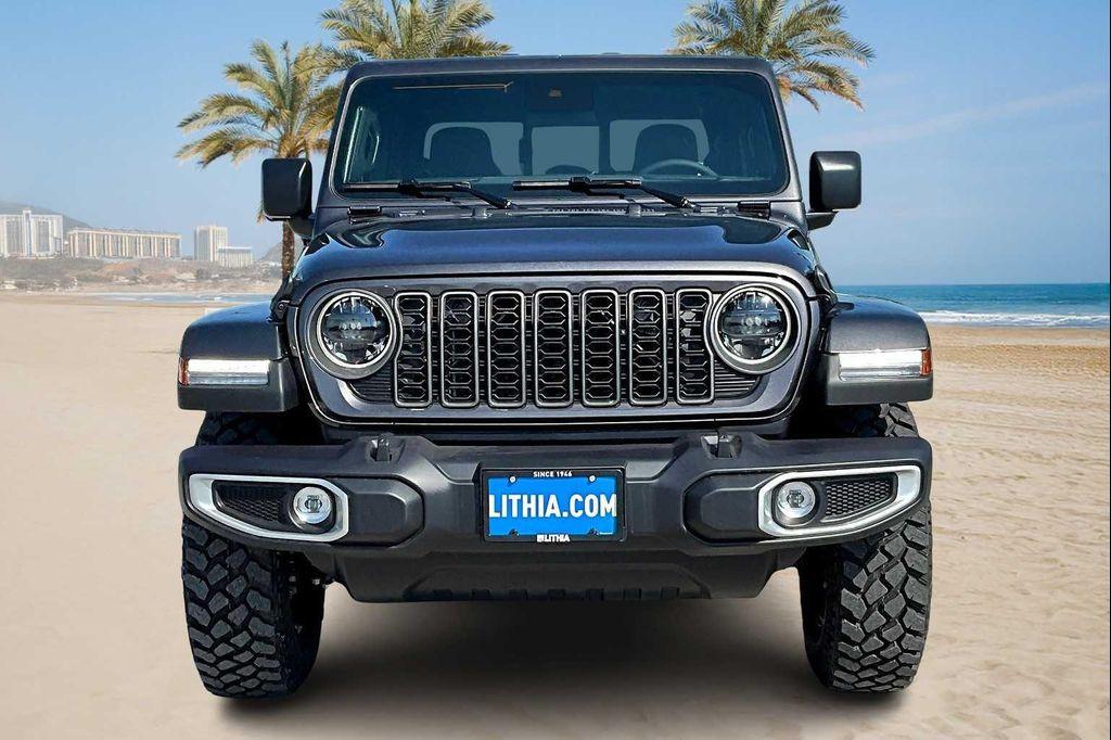 new 2025 Jeep Gladiator car, priced at $45,584