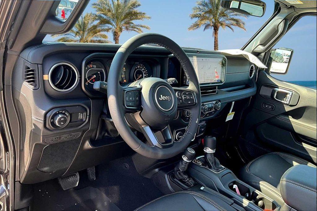 new 2025 Jeep Gladiator car, priced at $45,584