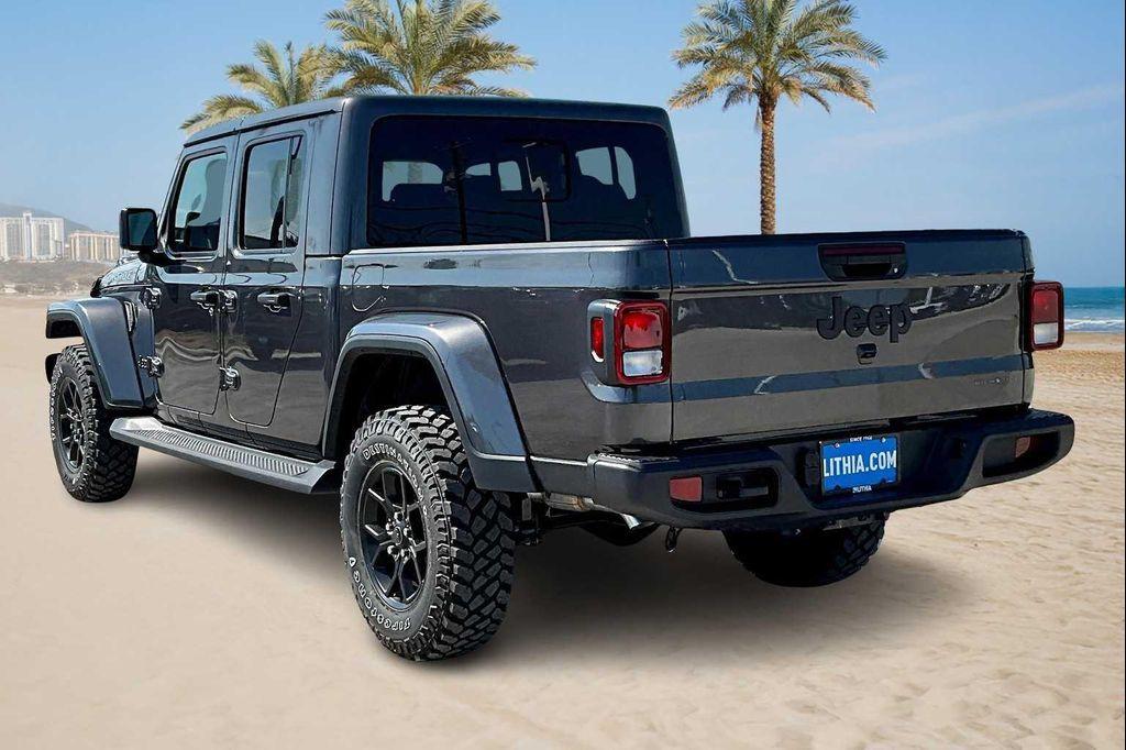 new 2025 Jeep Gladiator car, priced at $45,584