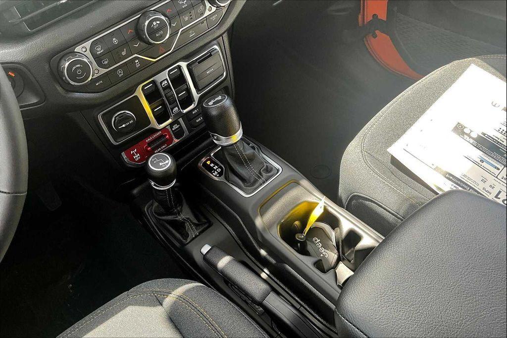 new 2025 Jeep Wrangler car, priced at $47,816