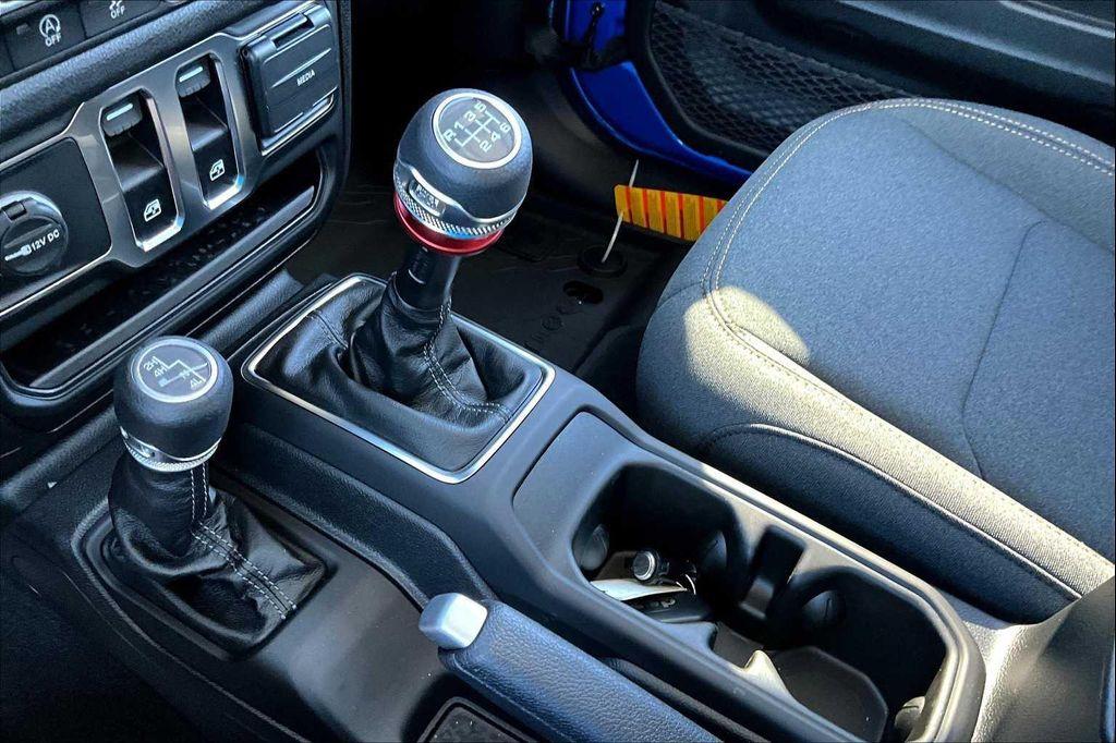new 2025 Jeep Wrangler car, priced at $36,771