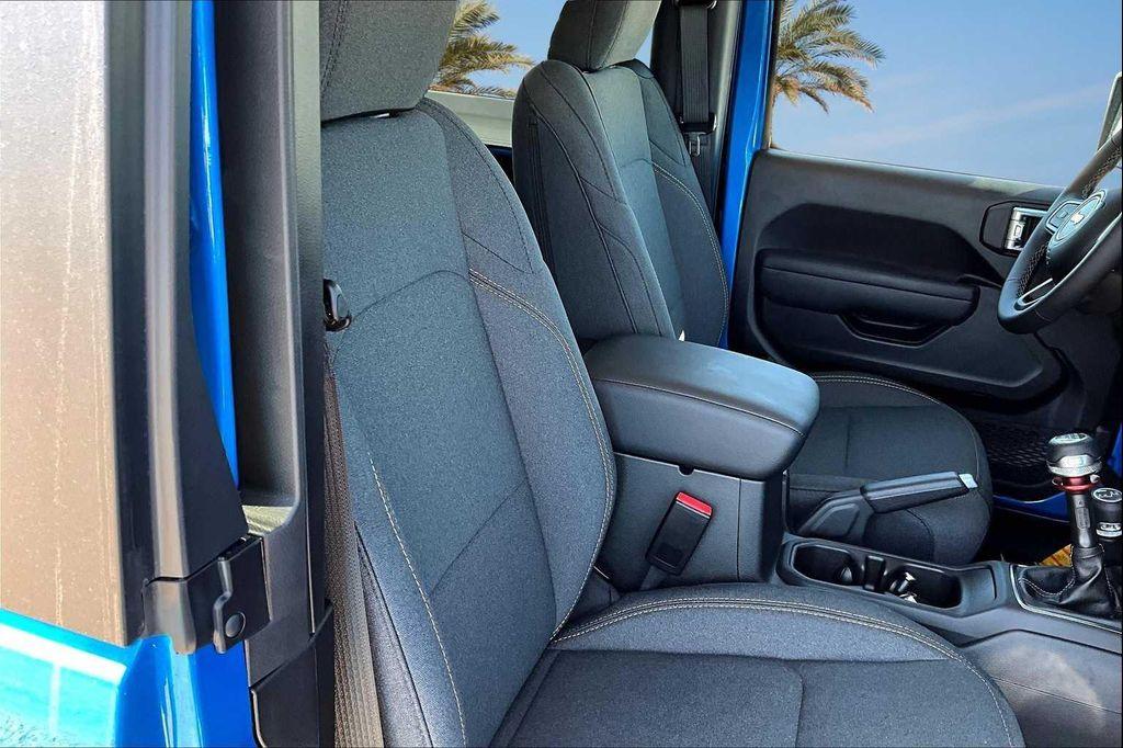 new 2025 Jeep Wrangler car, priced at $36,771
