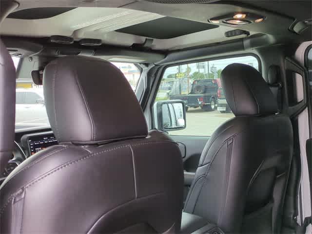 used 2021 Jeep Gladiator car, priced at $42,293