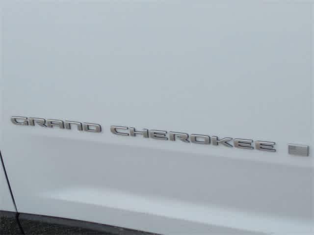 new 2025 Jeep Grand Cherokee car, priced at $38,423