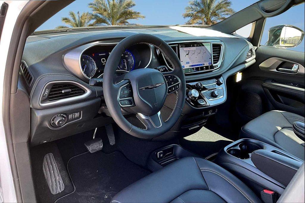 new 2026 Chrysler Pacifica car, priced at $40,263